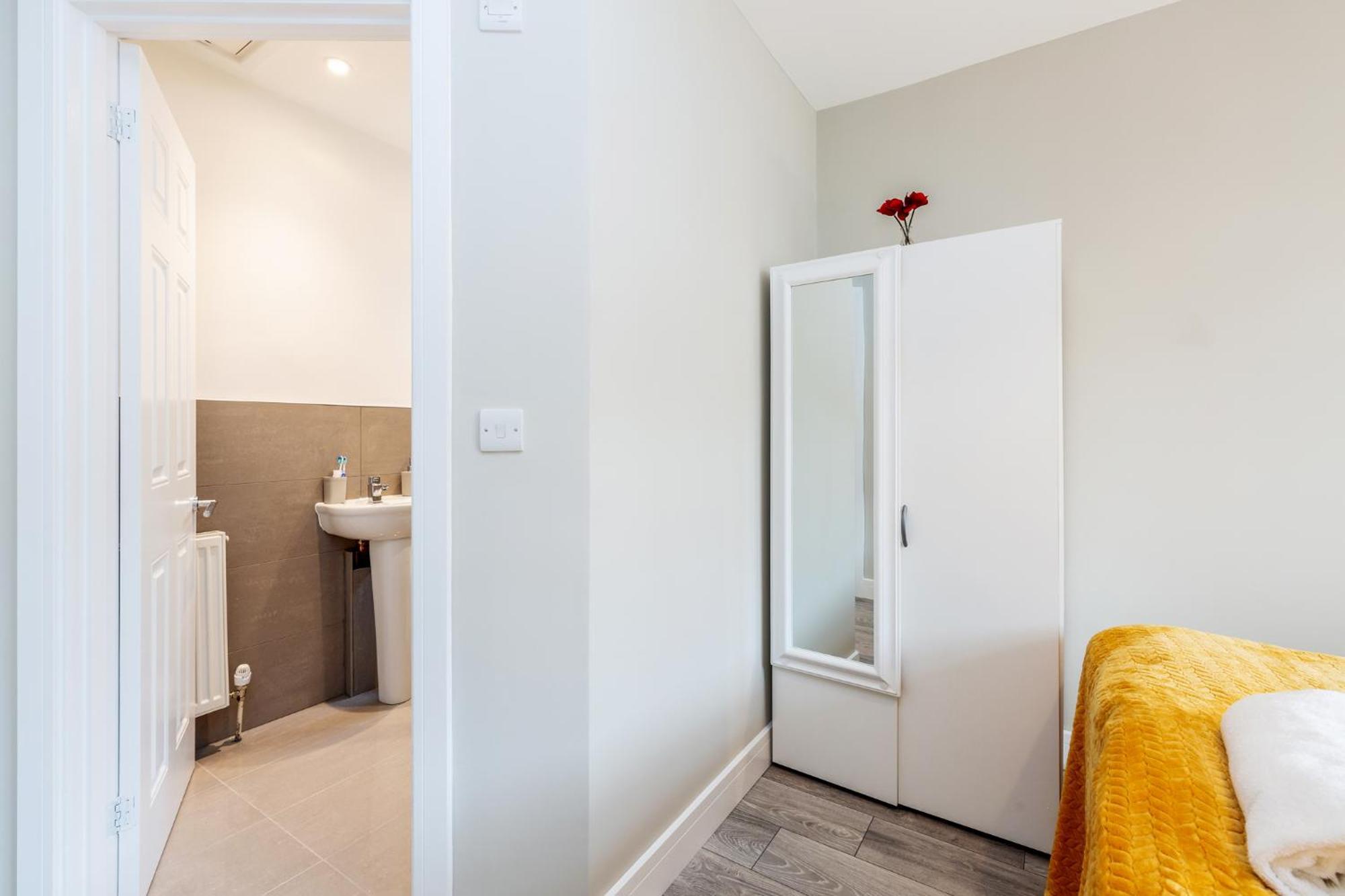Dartford, Kent - Modern 2Bd 2Bath En-Suite Bungalow M25 Bluewater Екстер'єр фото